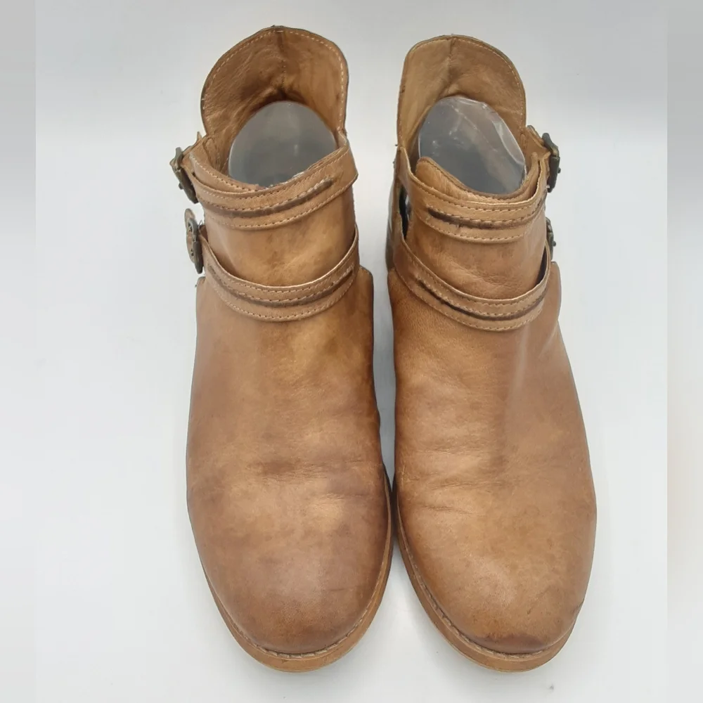 Diba True Road Map Tan Leather Double Adjustable Strap Ankle Bootie Size 8.5M.